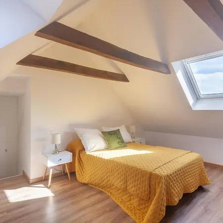 Semesterbostad Maison Clos Fleuri Lassouts