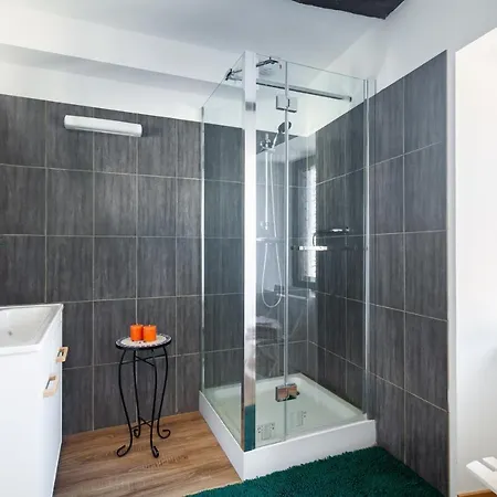 Maison Clos Fleuri * Lassouts